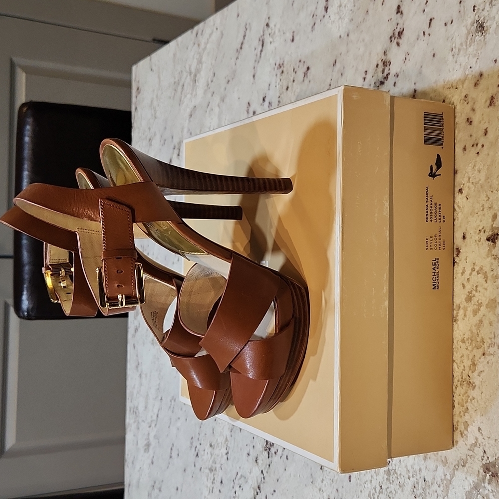 Michael Michael Kors Oksana Sandal